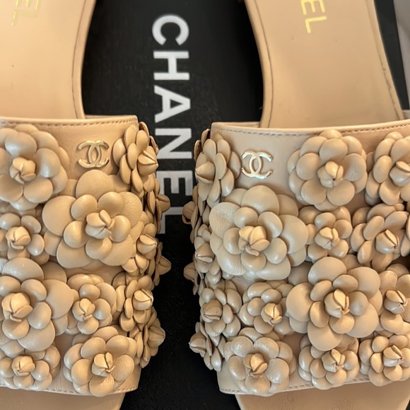 Chanel shoes size 40 - Picture 2 of 10